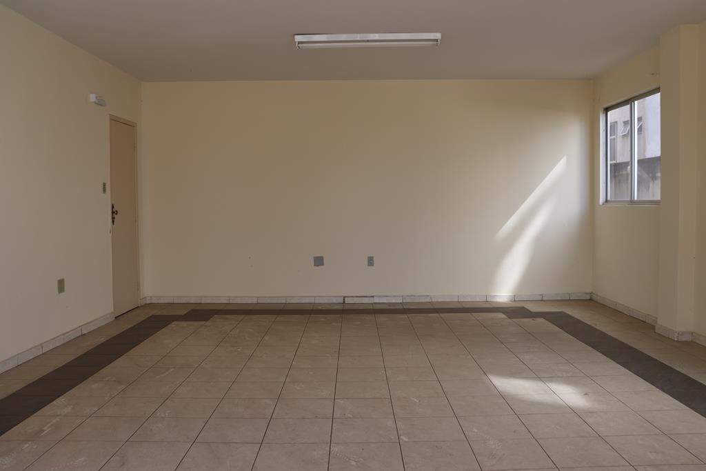 Prédio comercial para aluguel no Centro: Prédio comercial para alugar, Centro - Divinópolis/MG
